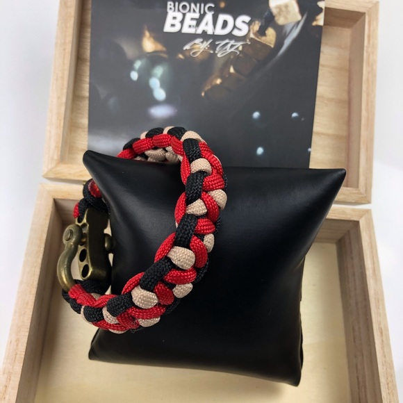 Premium 550 Paracord Bracelet w Burberry Pattern - Picture 2 of 3